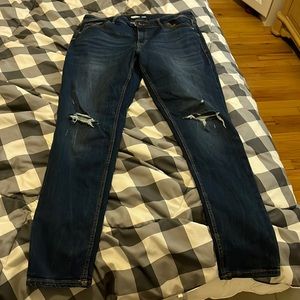 Old navy rockstar super skinny distressed jeans size 12